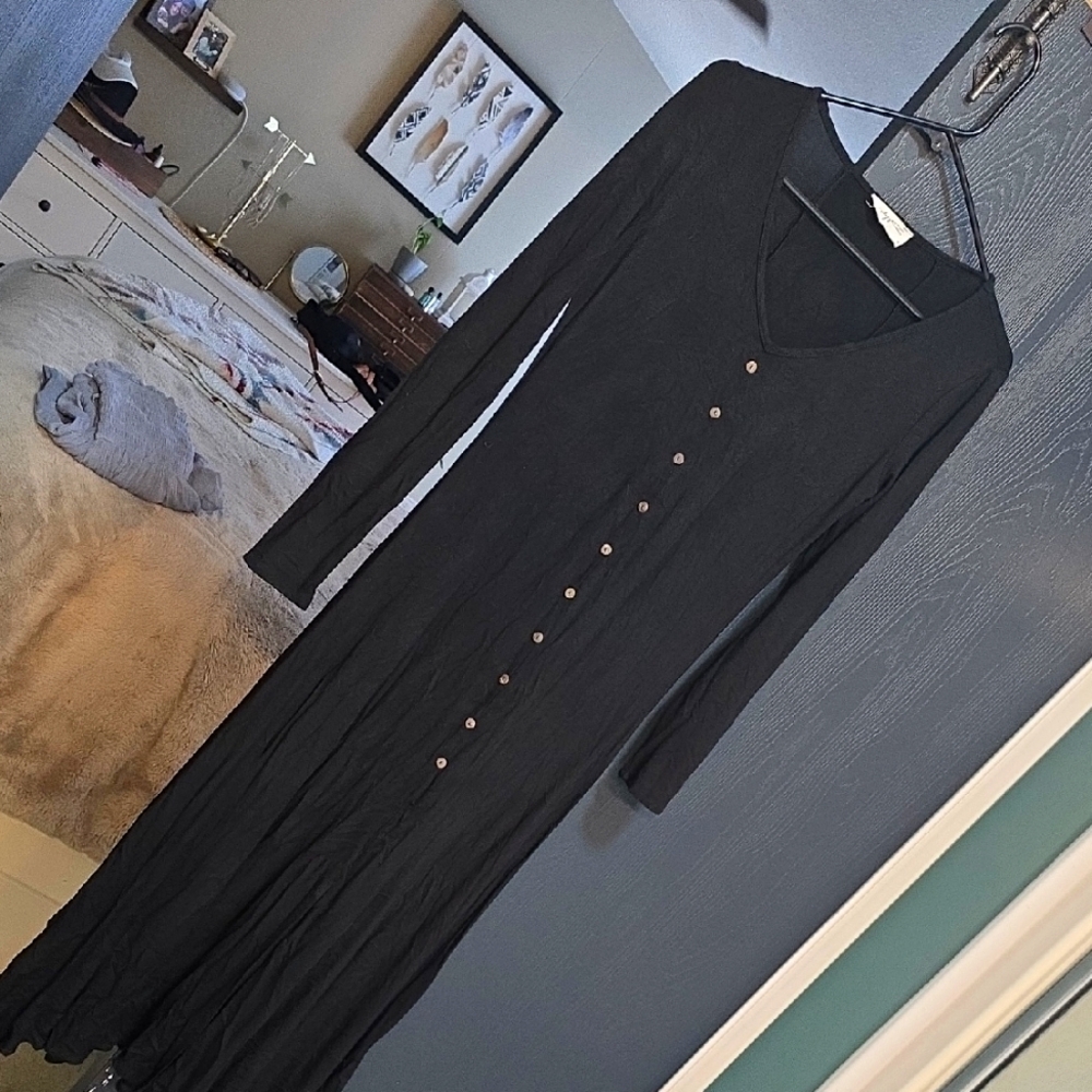 Goeorgeous Long Black Carly Jean Los Angeles Dress